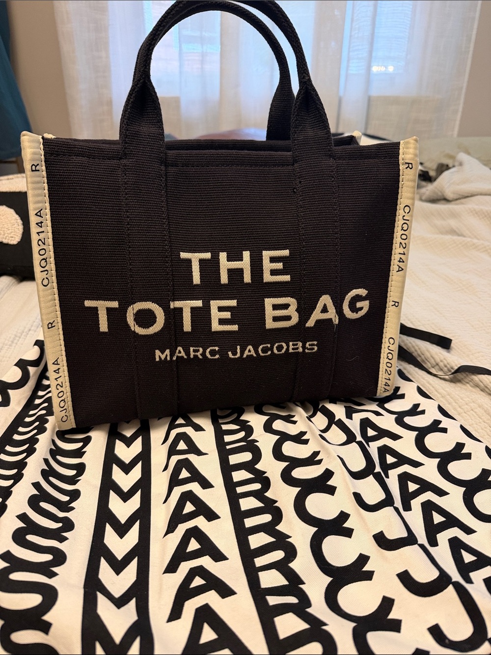 Marc Jacobs The Jacquard Medium Tote Bag - Picture 2 of 6